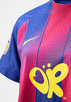 Limited Edition FC Barcelona x Olivia Rodrigo 25/26 women's home jersey signed by the starting line-ups of the men's El Clásico match (10/05) and the women's match vs. Levante UD (06/05)